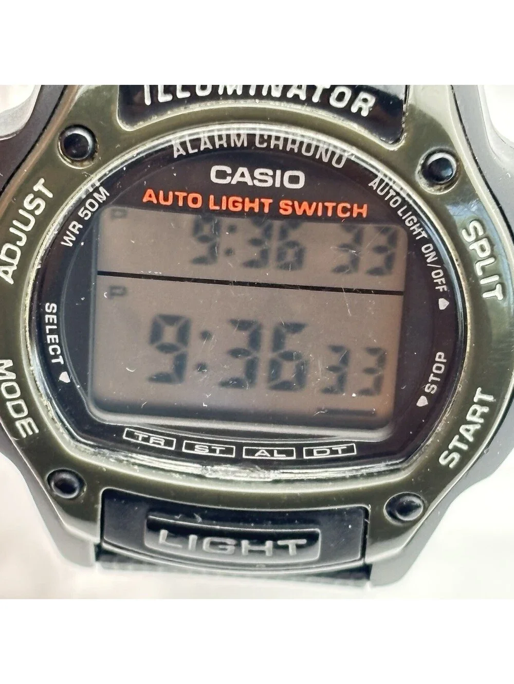 Vintage Casio Illuminator W-93H Black Green Alarm Chrono 36mm Watch Auto EL